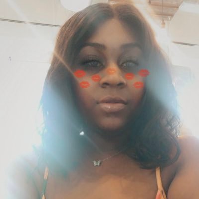 Queen_Courage's profile picture. 