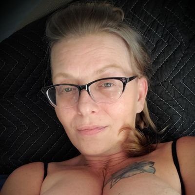 Goddess. Exhibitionist. Erotic Art Model. Amateur Porn Star. Findom. Flirt.
https://t.co/oDiFLnbE86