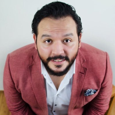 Founder en FHiNK Financial Friends, juego deportes de contacto, tengo un perro padrísimo y desarrollo asesores en servicios financieros.