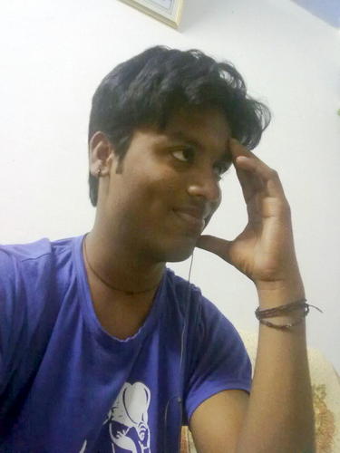 i am verry simple nd cool,fun lving guy!!!!!
like to mk  new frnds!!!
if u wnts to win so dn't play wid me!!!!