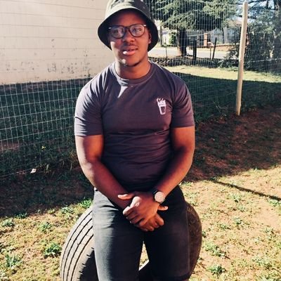 fear God before anything 
electrical student
rugby player 
#hustle on the side
Eastern Cape based
my dreams can be far but my goals are here!!!
#Hlathi_Lisa💥