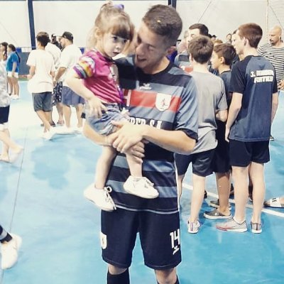Los cobardes no hacen historia .      
14 . Futsal Jorge Newebery ⚽🔴⚪
Agostina Belen Villalba ❤💙