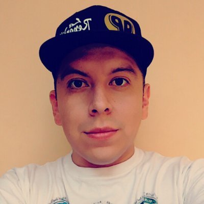 Informático! 💻
Man United! 🔴
Papá! 👧🏻👶🏻
VLLC! 🟣