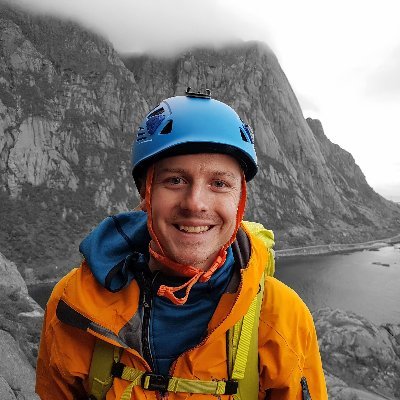 Glaciologist + Mountaineer ❄

Researcher: Antarctic glaciology, ice dynamics, glacier hydrology.
Climber and guide: rock+ice+snow around Tromsø, Norway.