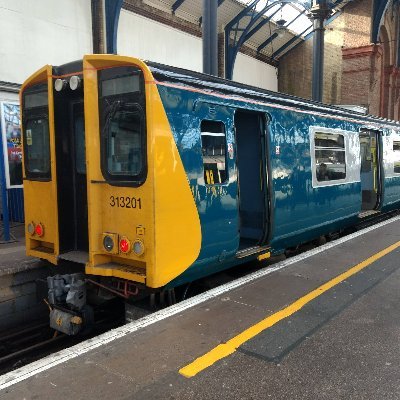 Middx CCC, LFC, Beer and trains. Loves Brighton & Hove, hates how the Greens are ruining it. Keep the Old Shoreham Road cycle lane free FOREVER!