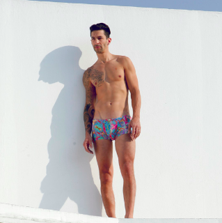 Infinitamente Atractivo.
Swimsuits