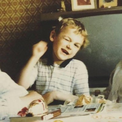 herrweiss's profile picture. Meine Schwäche war mein Gefühl der Überlegenheit - Das habe ich überwunden Jetzt bin ich vollkommen (Konstruktive Selbstkritik | Erich Fried)