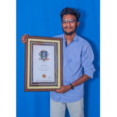 Nanimicroart's profile picture. Microart Artist🔎
World Record Holder✌🏻
@nani_microart
Dm for your name art💙
watsapp:-#8919998632