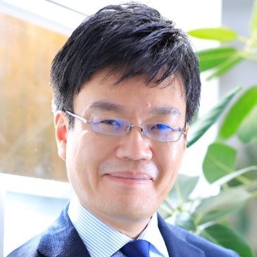 石渡嶺司 就活のワナ 講談社 A新書 発売中 今選ぶなら 地方小規模私立大学 偏差値 による進路選択からの脱却 出版記念パーティー参加中 左が山本啓一 北陸大経済経営学部長 右は大森昭生 共愛学園前橋国際大学長 石渡嶺司 就活のワナ 講談社 A新書 発売中 今選ぶなら 地方小規模私立大学 偏差値 による進路選択からの脱却 出版記念パーティー参加中 左が山本啓一 北陸大経済経営学部長 右は大森昭生 共愛学園前橋国際大学長