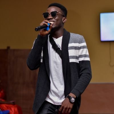 AIYENITAJU. SINGER/SONGWRITER #BBS #HelloDear Listen to Hello. ⬇️⬇️ Hello EP OUT https://t.co/ktMfggOFFe