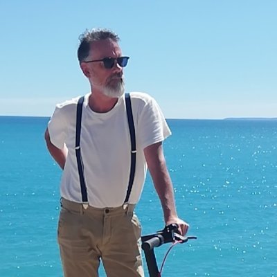 Pour l'instant mon plan de ne pas être un Twitto influent se déroule parfaitement.