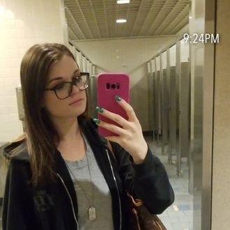 ccileblg1's profile picture. Couple vrai et sincère aimant la vie plus que tout conscient que chaque jours comptent 🦋dispo 100℅ réel🦋