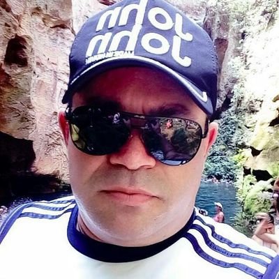 lutando pelo um país justo e digno 🇧🇷 fechado com Bolsonaro 🇧🇷38 esquerda e comunas é block ❎
DIREEITA SDV 🤜🇧🇷🤛
