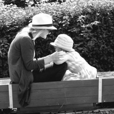 SArmstrong83's profile picture. yogi and wine connoisseur 🤗