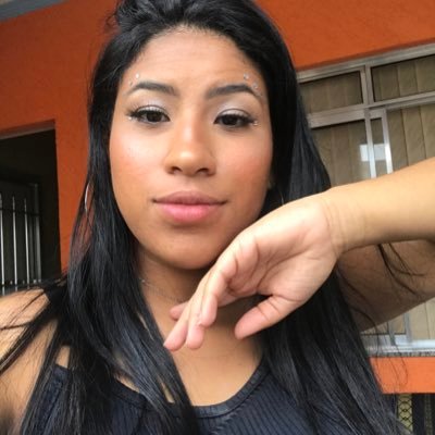 Thayane12139493's profile picture. Me aventurando no mundo da programação e apaixonada por cachorros