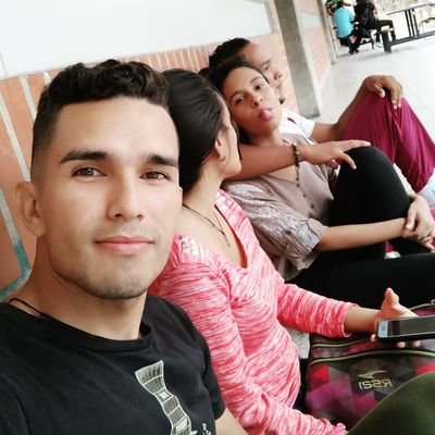 victorollitsac's profile picture. Lic. en Relaciones Industriales. UC. Valenciano 🇻🇪. animalista 🤗.