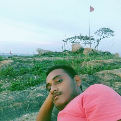 जब सत्ता के सामने मीडिया नतमस्तक हो जाए तब जनता तो सवाल पूछेगी ना।