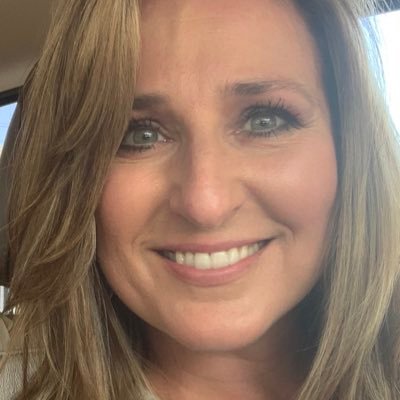 Angela_Chambrs's profile picture. Serving God by serving others.