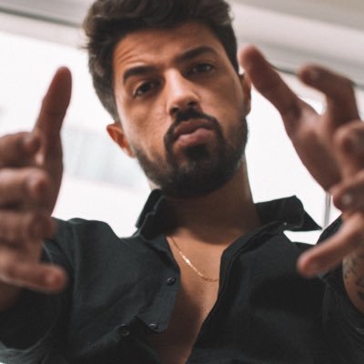 👤 32’ BH, MG• Imóveis•Deejay #vemcombw 🇮🇹 🇪🇸 🇵🇹 🇲🇹 🇭🇷🇲🇦🇲🇪🇿🇦🇫🇷🇧🇷Pai do @menordoplaneta_jj 🐾