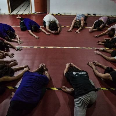 Comunidad creativa  dedicada a las artes vivas, al estudio del cuerpo como fenómeno erótico y al desarrollo de proyectos culturales interdisciplinarios. 