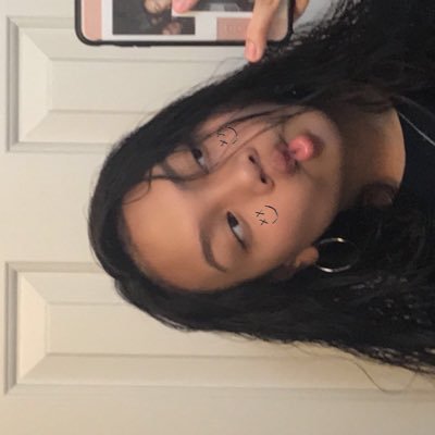 andree_vael's profile picture. :)  no one gon see these anyways🙂