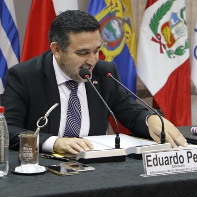 ABOGADO, FISCAL PENAL , DIRECTOR CAMINERA, ASESOR EN SEGURIDAD VIAL INTENDENCIA de ASUNCIÓN; SENADOR NACIONAL. Ministro de Educación. CERRISTA ANTES DE NACER.