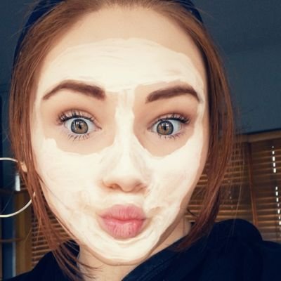 LoisTho92852468's profile picture. 