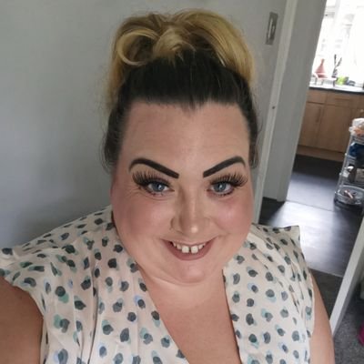 MadeInJessex's profile picture. Positive Vibes Only. Occasional tweeter. Generally existing. SC: Mrsbenchrifa Insta:madeinjessex
Fat. Fab. Fun.