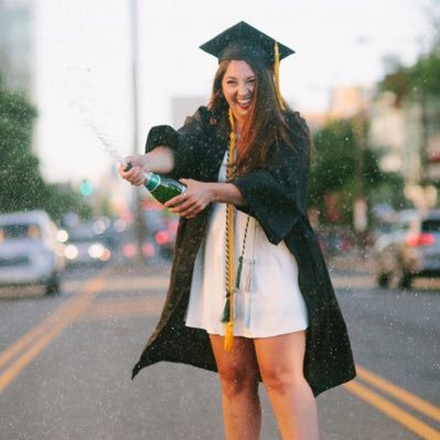 USF VSEM 2022 🤘🏻Temple STHM 2020🍒 MHS 2016 💙 She who leaves a trail of glitter will never be forgotten✨