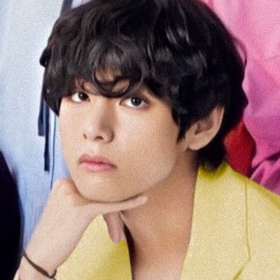 staelIar's profile picture. the best bitch is gonna always win and that’s taehyung
