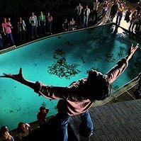 trollandbowl's profile picture. 