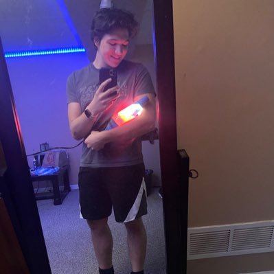 GlitchsLavalamp's profile picture. Just a lava lamp. I am a girl.
