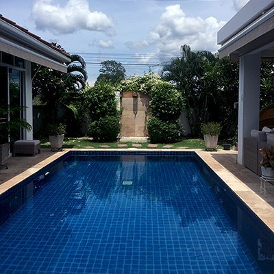 len_huahin's profile picture. 1986年位からほぼ海外。🇺🇸🇦🇺🇸🇬で働いて、今はタイのビーチ&ゴルフリゾートのホアヒンでリタイア生活中。夫はカナダ&豪州人。いつかは又豪州？タイ、SG 、英・泰・仏語、国際結婚や海外生活、ゴルフ、タイ飯、ガーデニングの話やブログ【タイへの移住 & 早期リタイア生活の話などをいろいろと～】の更新情報等