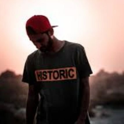 alexillo02's profile picture. 