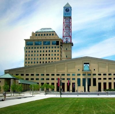 ResidentMissi's profile picture. Just trying to make my own way. Gen Z.