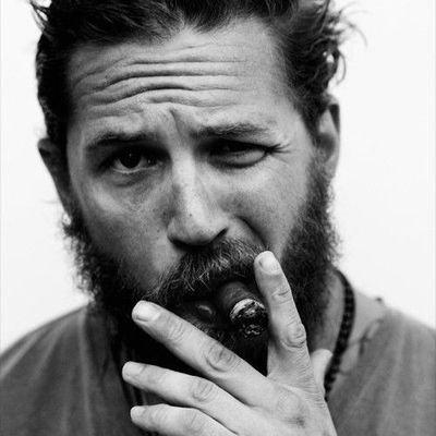 Am încredere totală în tine! Nothing you confess can make me love you less. /// Profile Photo: Tom Hardy