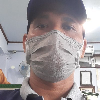 Laki laki tampan baik hati dan tidak sombong.umur 43 tahun