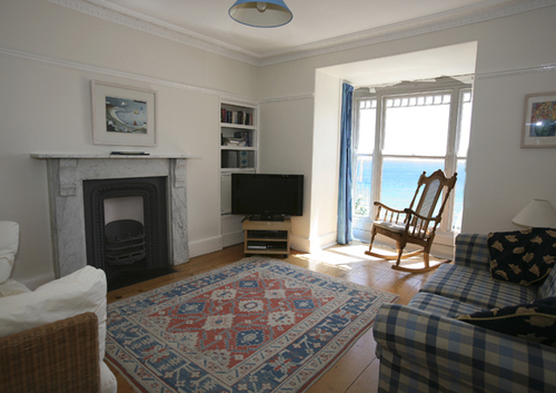 Gorgeous cottage and flats with views to die for in central St Ives. With parking.