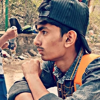 Anubhav68608536's profile picture. Memer