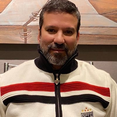 Presidente do Conselho Deliberativo do São Paulo Futebol Clube. Advogado, Conselheiro Vitalício do #SPFC.