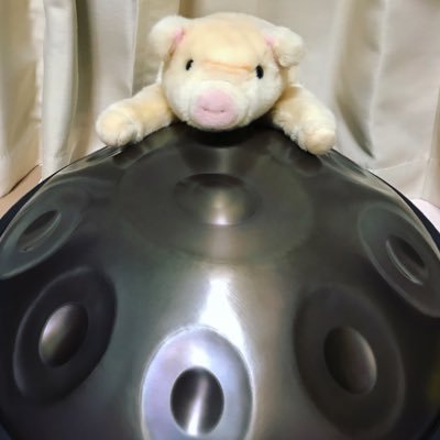 東京出身。東京の大学院を卒業し、地方在住の一児の父。音楽がけっこう好き。雑食、悪食。2020年6月ハンドパンを買いました。フォローは慎重に、リムーブはお気軽に。