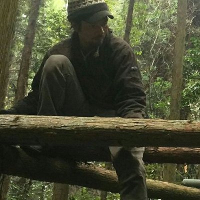 秘密基地作ろうぜ アソ ボーヤ No Twitter 秘密基地へバンブーツリーハウス製作中 バンブーハウス ローラーコースター 自作すべり台 Bamboo プライベートキャンプ場 Primitive キャンプ Camp 開拓 ブッシュクラフト Bushcraft 秘密基地作ろうぜ 秘密基地