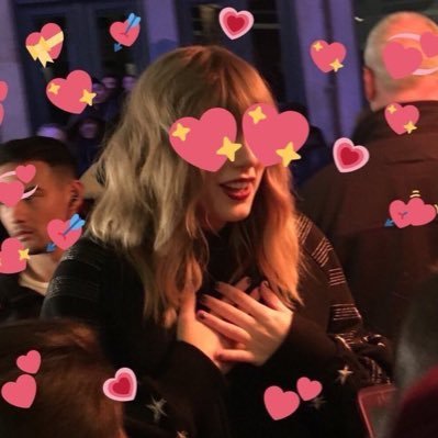 cruelredsummer's profile picture. lover fest night 2 pit 2