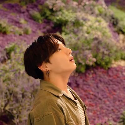 𝙞 𝙙𝙤 𝙗𝙚𝙡𝙞𝙚𝙫𝙚 𝙞𝙣 𝙮𝙤𝙪𝙧 𝙜𝙖𝙡𝙖𝙭𝙮💜💜
𝘽𝙏𝙎 𝘼𝙍𝙈𝙔♡♡ i love bts,kpop,anime ❤️🌼🌻⭐️✨🌟💫