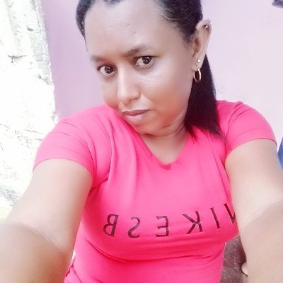 Juliaes82294570's profile picture. 