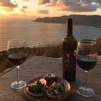 JosephMarriaga's profile picture. Vivir y disfrutar la vida a pesar las adversidades, por eso sonríe y se feliz y vive cada día como si fuera el último.