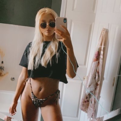 bailimaureen__'s profile picture. happy