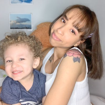 Mom to the cutest little boy! Etsy Shop: https://t.co/0p1tnC0Qh5