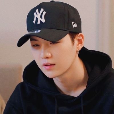 anghelniyoongi's profile picture. WIN NO MATTER WHAT.. I live because I can't die..땡 욱 STOIC
180319;111019.
N e u t r a l  G o o d