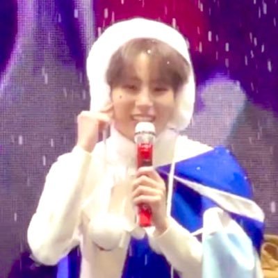 4 e v e r 떵웅さんのプロフィール画像